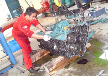 沃爾沃柴油發(fā)電機(jī)柴油發(fā)動(dòng)機(jī)維修