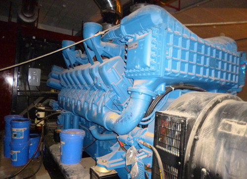 德國奔馳MTU發(fā)電機(jī)發(fā)動(dòng)機(jī)維修保養(yǎng)