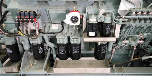 測量三菱S6R柴油發(fā)動(dòng)機(jī)凸輪軸的凸輪升程