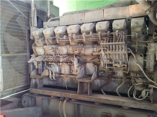 三菱S12柴油發(fā)動機(jī)前部裝置的解體、檢修