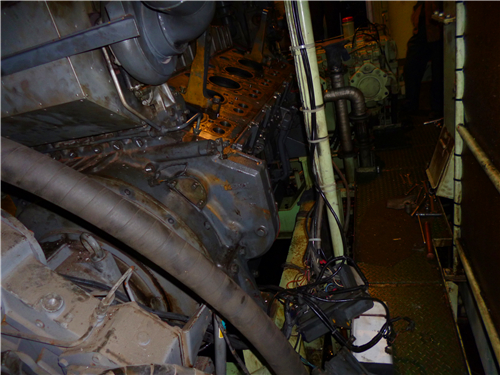 三菱12R發(fā)動機(jī)避震器