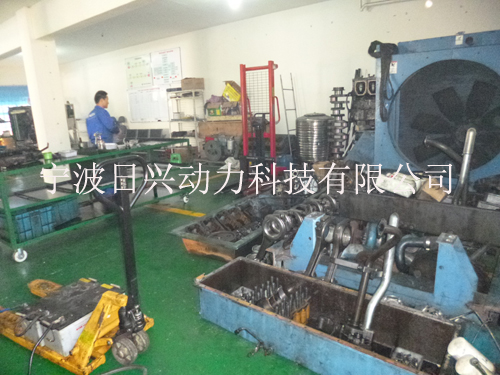 三菱S12柴油發(fā)動機(jī)前齒輪室驅(qū)動