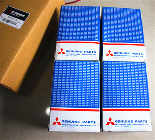 三菱12R發(fā)動機(jī)進(jìn)氣系統(tǒng)配件