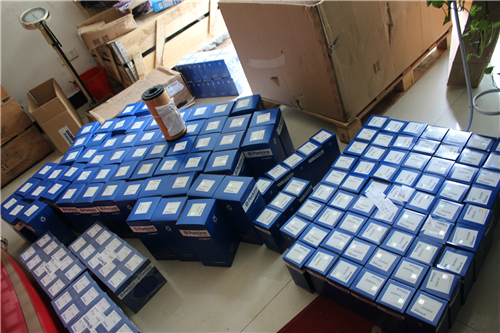 珀金斯柴油發(fā)動(dòng)機(jī)1878042 C92燃油、空氣過(guò)濾器