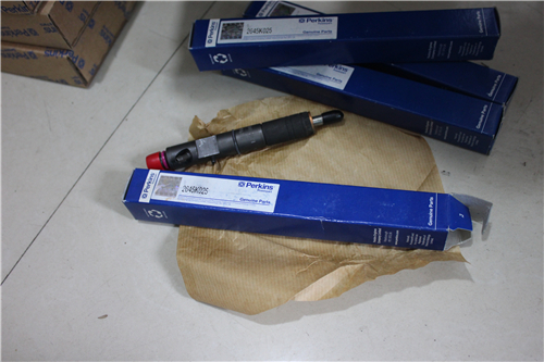 珀金斯發(fā)動(dòng)機(jī)1206E-E70TTA配件T409982噴油器、預(yù)熱塞、燃油管、正時(shí)齒輪
