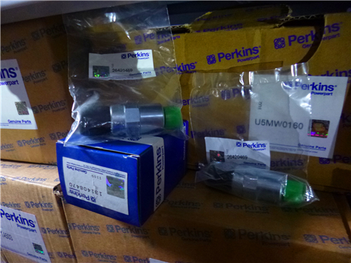 珀金斯1206E柴油機(jī)T410145柴油燃油泵、溫度感應(yīng)傳感器、燃料過濾器