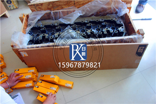 卡特C13發(fā)動機缸蓋總成：工程機械的關(guān)鍵心臟